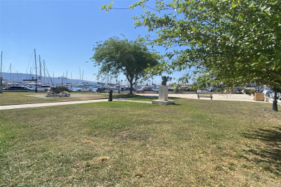 Lefkas City Center 03.jpg